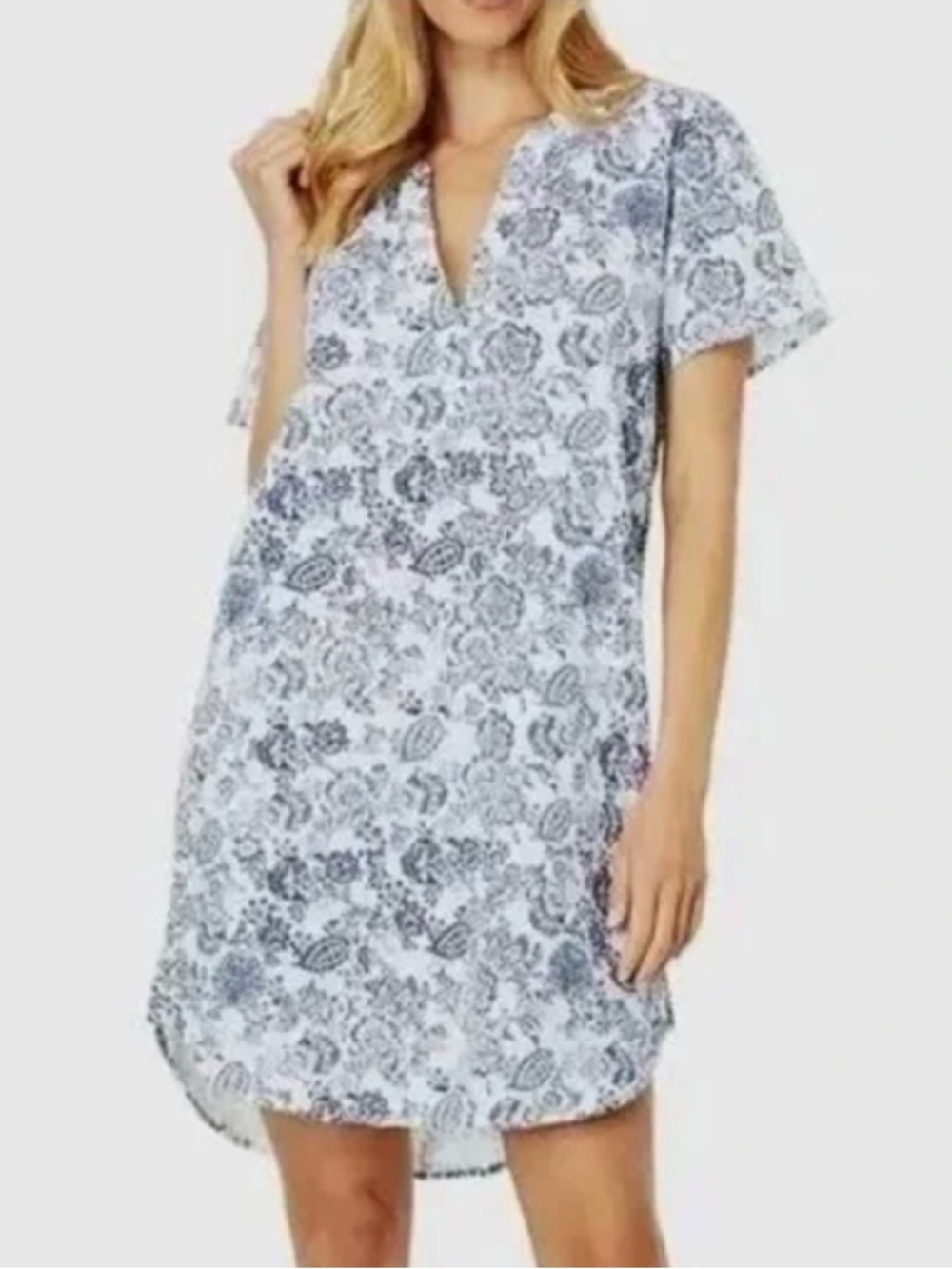 bobi White and Navy Floral Notch-Neck Shift Dress